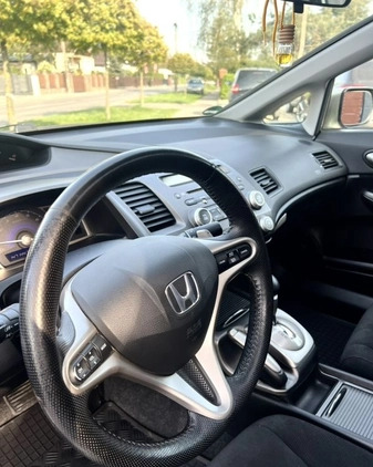 Honda Civic cena 26900 przebieg: 147500, rok produkcji 2008 z Łaskarzew małe 106